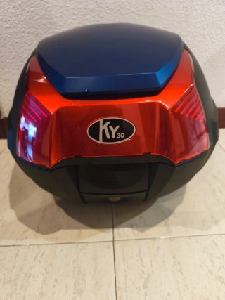 Baúl Kymco Xciting 300 con fijación