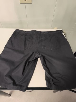 Pantalón corto negro