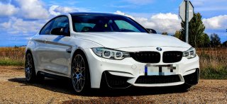 BMW M4 COMPETITION