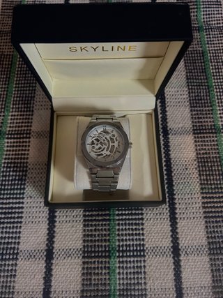 Reloj Skyline automático