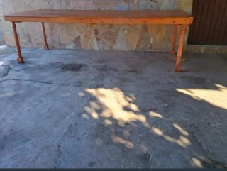 Mesa de madera rústica