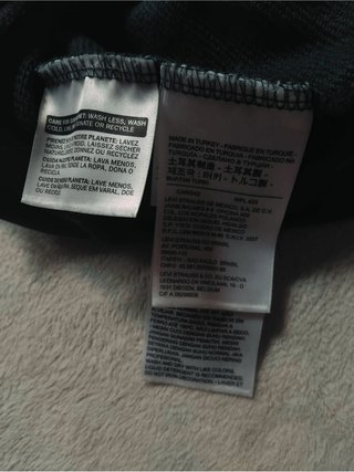 Sudadera Levi's Negra Logo Rojo