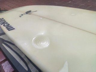 Tabla de surf McKee Moor con funda