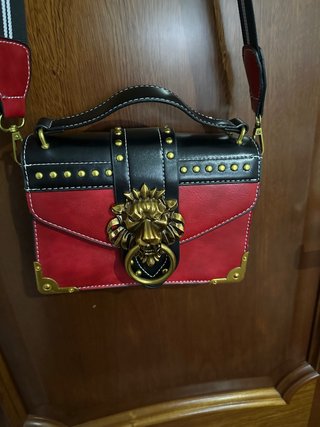 Bolso Negro y Rojo con León