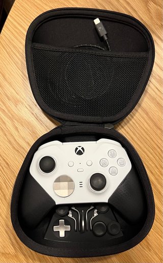 PACK Xbox Series X 1TB + Mando Elite Series 2