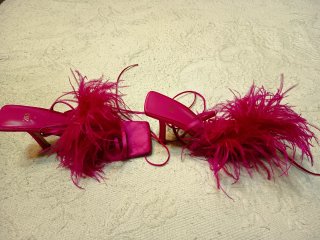 Sandalias Zara Fucsia con Plumas