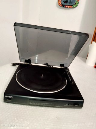 Tocadiscos Sony PS-LX56