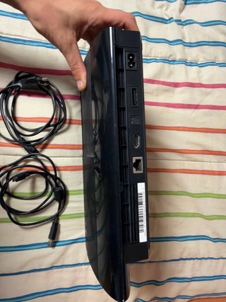 Consola PS3 Slim Negra + Mando y Cables