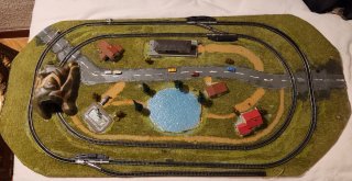Maqueta de Tren con Circuito y Paisaje