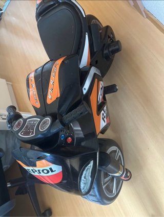 Moto infantil Repsol a batería