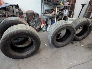 4 Ruedas de Camión Bridgestone y Continental