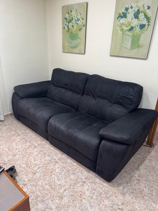 Sofá de tela negro azulado