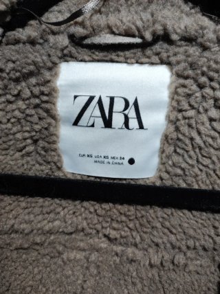 Cazadora doble faz Zara gris