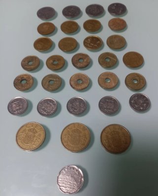 Lote de 31 Monedas Antiguas de Pesetas