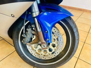 Honda CBR 1000 fireblade rr-r
