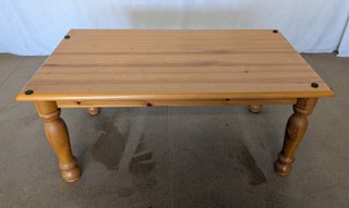 Mesa de centro de madera