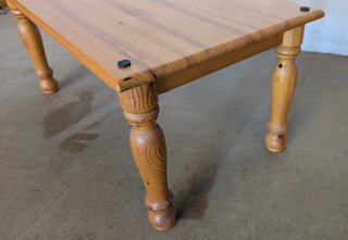 Mesa de centro de madera