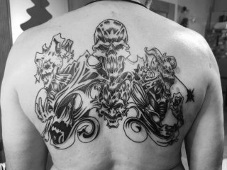 Tatuadora Profesional | Línea Fina y Mini Tattoos