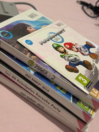 Nintendo Wii Mini con Juegos y Accesorios