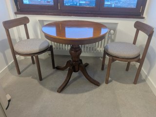 Mesa Redonda de Madera
