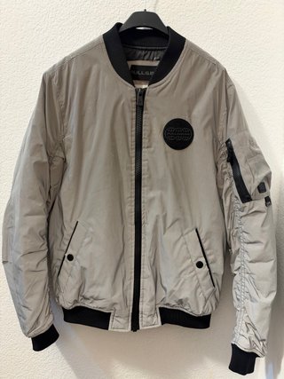 Chaqueta Bomber Reflectante Pull&Bear