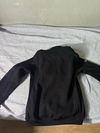 Sudadera Noruega Negra con Capucha