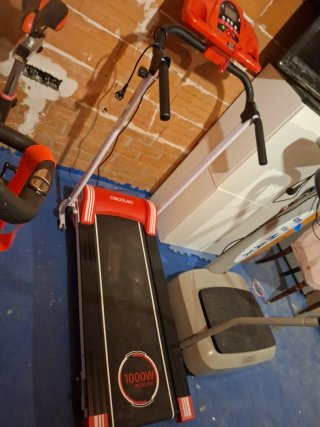 Cinta de correr eléctrica Cecotec 1000W