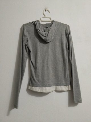 Jersey con Capucha Verde, gris y negro cada uno 5