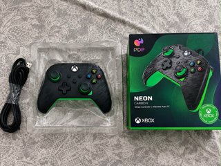 Mando Xbox / PC PDP Neon Carbon