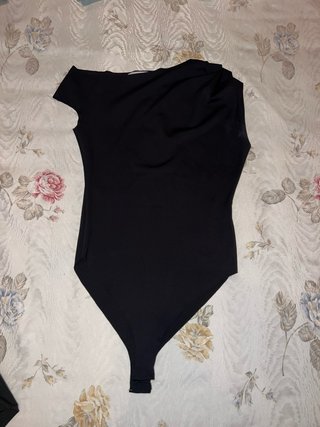 Body Zara Hombro Fruncido Negro