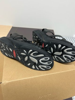 Sandalias MBT Negras Mujer, muy cómodas. Piel