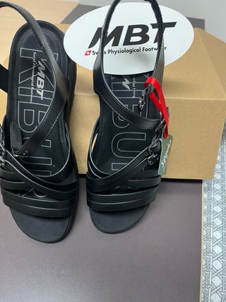 Sandalias MBT Negras Mujer, muy cómodas. Piel