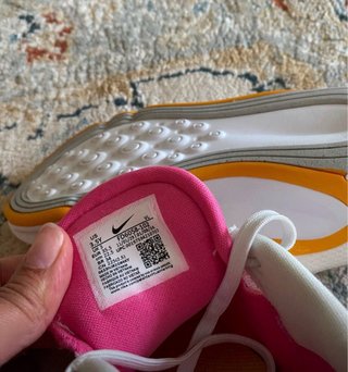 Zapatillas Nike Blancas y Rosas