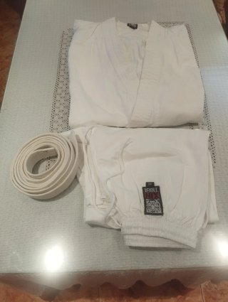 Kimono Tiger Blanco Talla 180