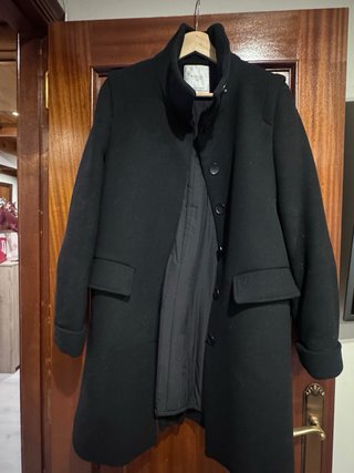 Abrigo de invierno negro Zara