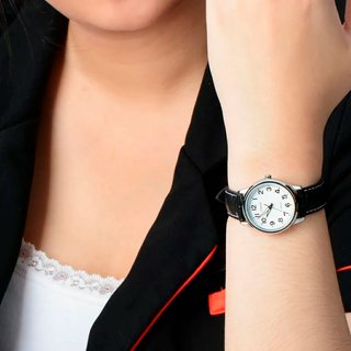 Reloj Casio Señora Blanco y Negro
