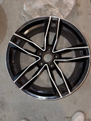 Llanta Audi 18”