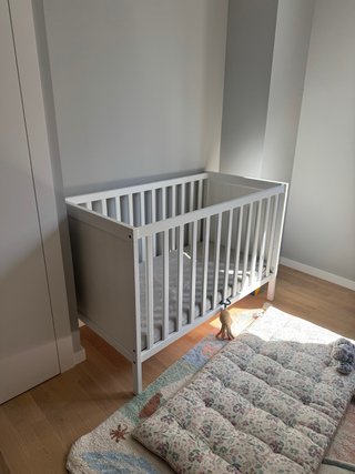 Cuna IKEA SUNDVIK + Colchón + Ropa de Cama