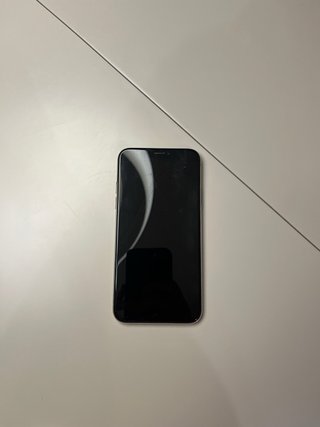iPhone XS con schermo nero ma funzionante
