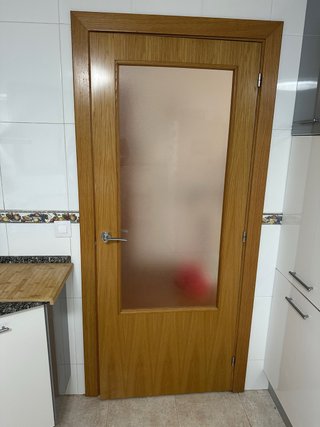 2 Puertas de madera con cristal translúcido