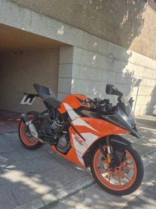 KTM RC 125 Naranja/Blanca Deportiva