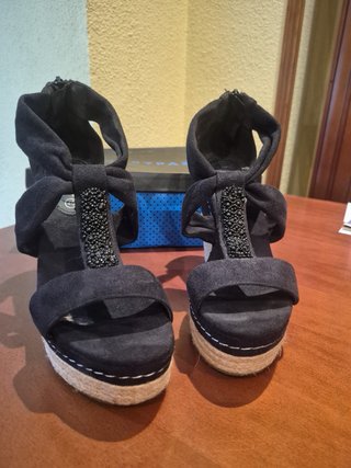 Cuñas Negras Marypaz Talla 40