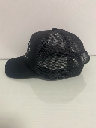 Gorra Corteiz Negra Logo Blanco