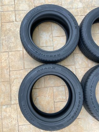 Set de 4 Neumáticos RoadX 205/55 R16