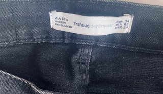 Shorts vaqueros Zara negros deshilachados T.34