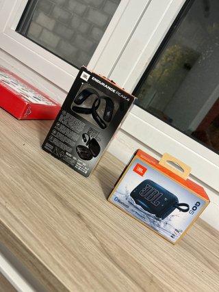 Auriculares JBL Endurance Peak 4 y Altavoz GO 5