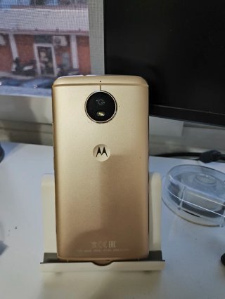Motorola Moto G5s 32GB Dorado