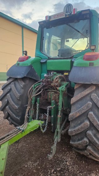 Tractor John Deere