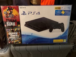 PS4 Edición Especial Red Dead Redemption 2 y GTA V