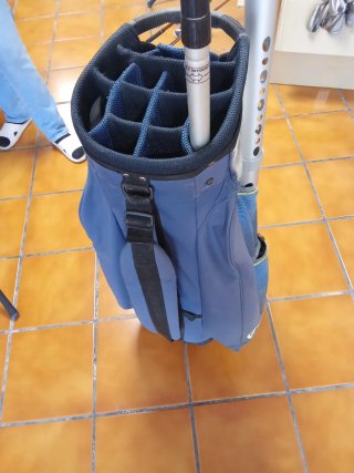 Lote de palos de golf PING y TaylorMade